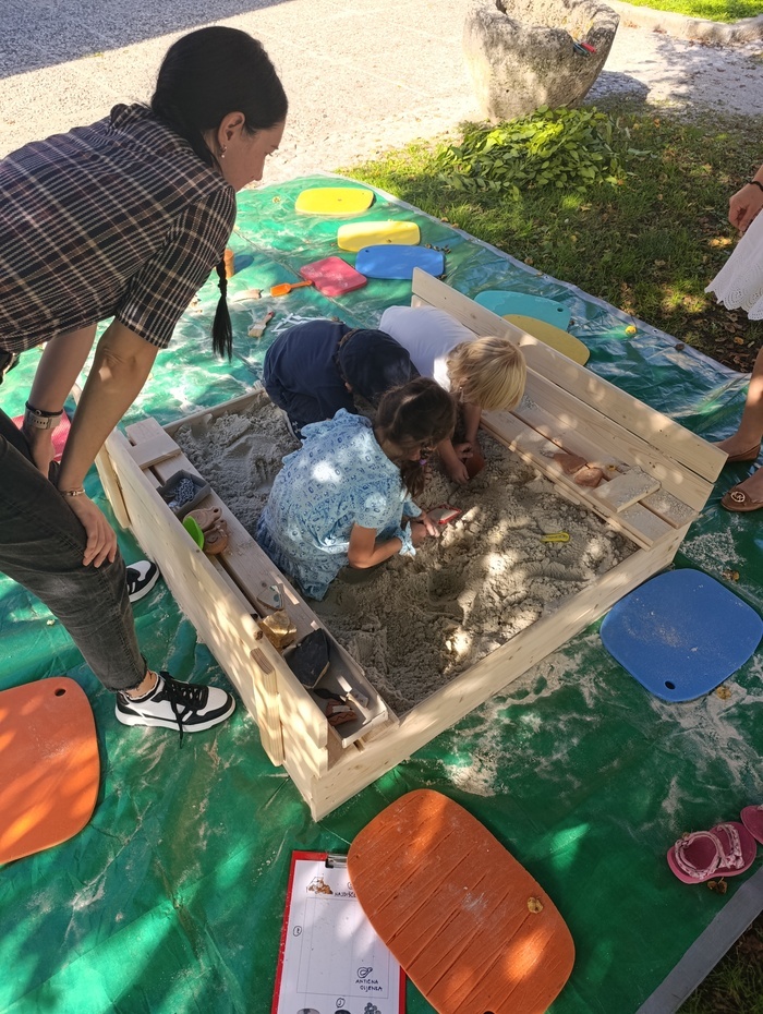 Atelier archéologique pour enfants soyez archéologue ! Kranj