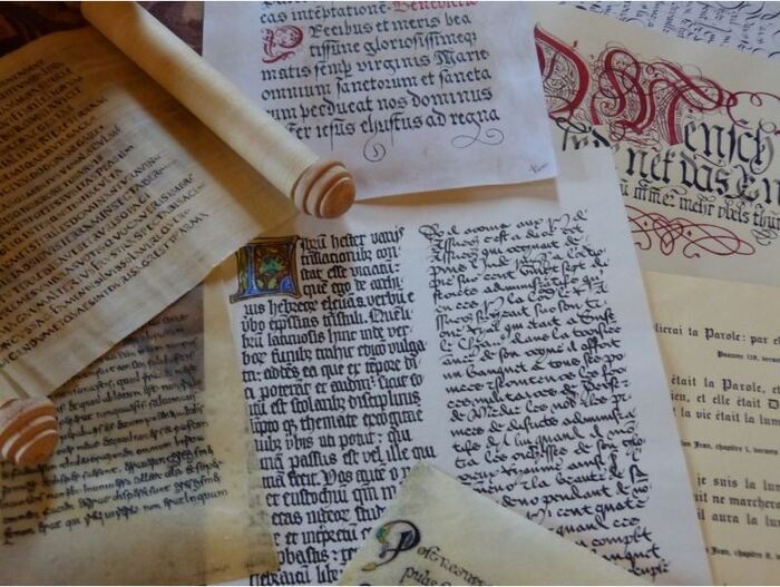 Ateliers pédagogiques "Scriptorium" sur le thème de l'écriture par La Compagnie Excalibur Le Grenier d'Abondance (DRAC Auvergne-Rhône-Alpes-CNSMD) Lyon