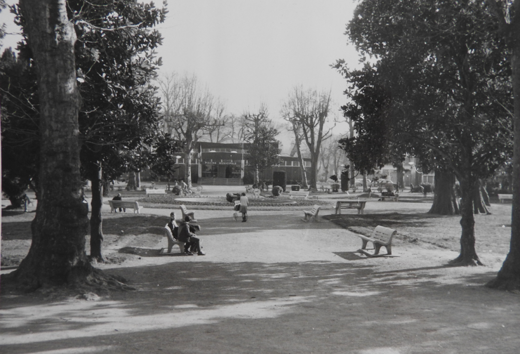 AUTOUR DU PARC ARISTIDE BRIAND  Périgueux