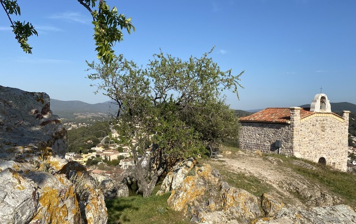Balade historique dans Pierrefeu du Var, Office de tourisme de Pierrefeu du Var, Pierrefeu-du-Var