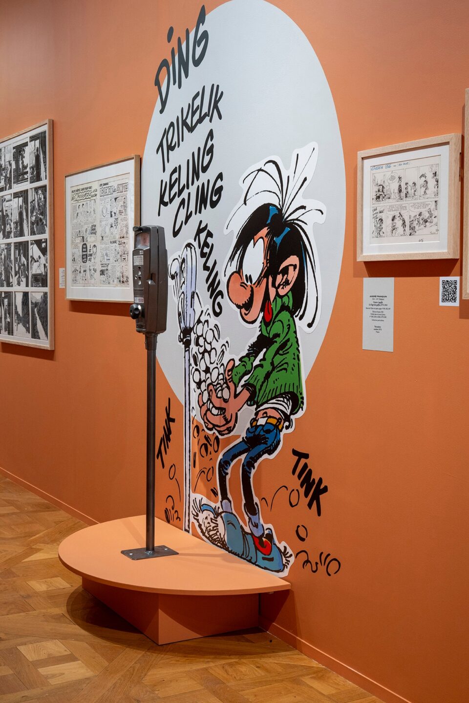 Scénographie de l’exposition CLING ! La bande dessinée parle cash
