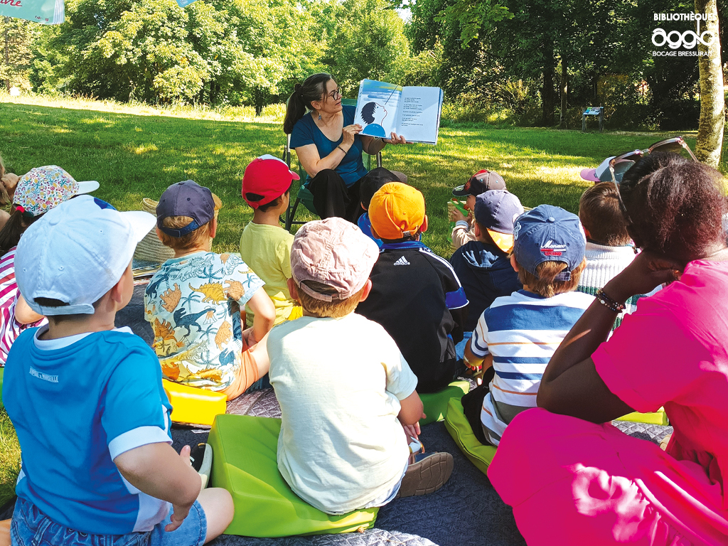 Bibliothèques ambulantes Lectures au parc Aire de jeux Mauléon