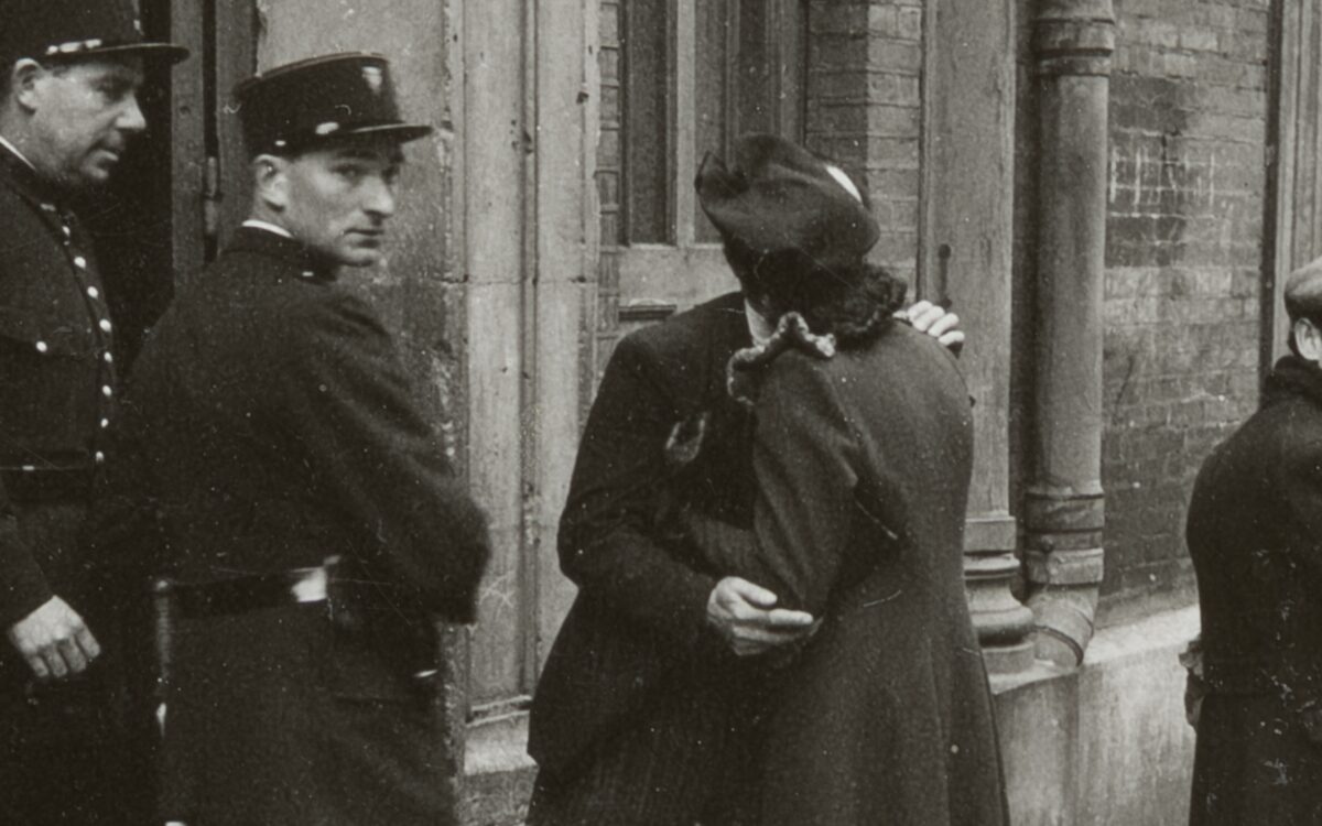 Photographie historique de la rafle du billet vert