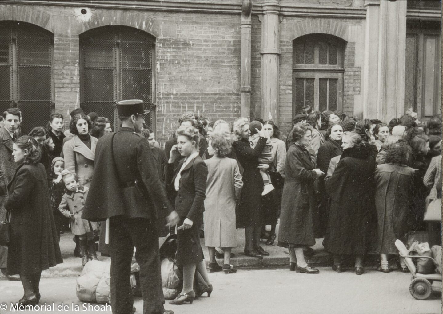 Rafle du billet vert, familles et hommes convoqués