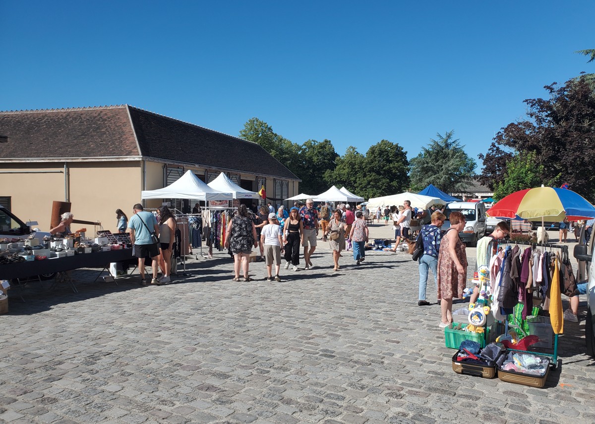 Braderie brocant Mézières-en-Brenne