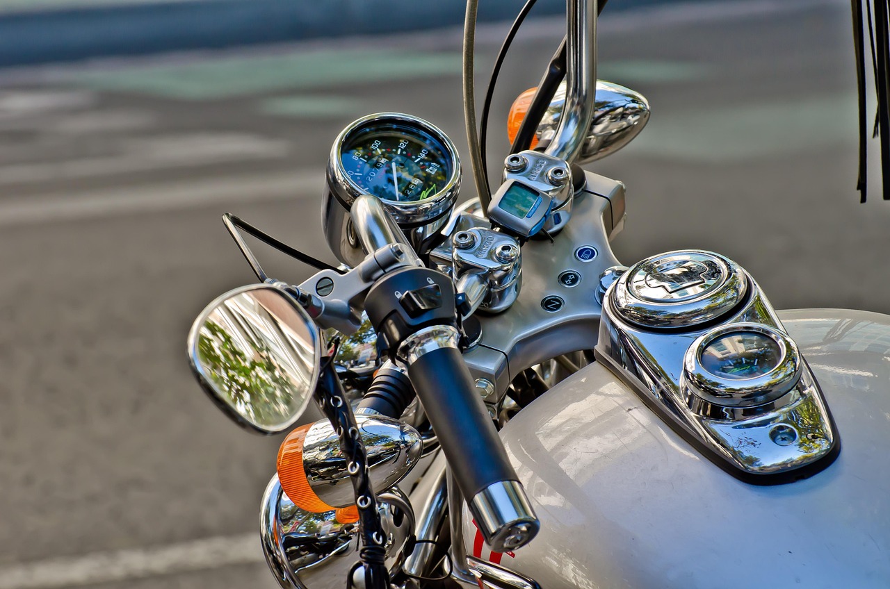 Brocante et bourse à l'échange matériel moto et mobylette Avenue Perricaudet Moulins-Engilbert 2026-05-31