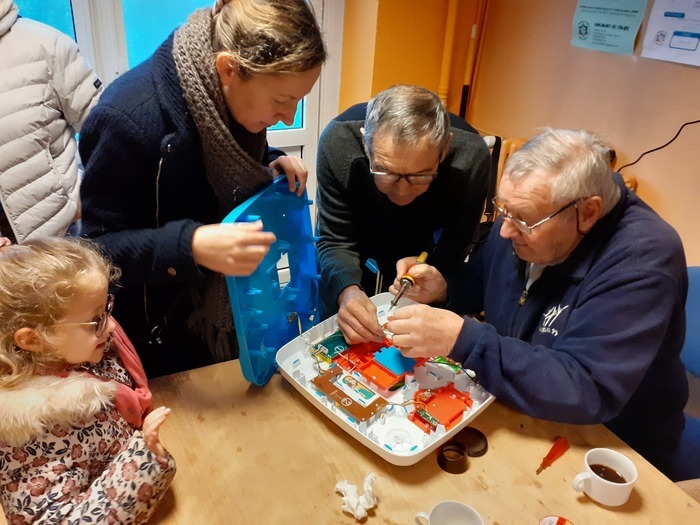 CAFE BIDOUILLE Chemins de Faire - Centre social Rosporden