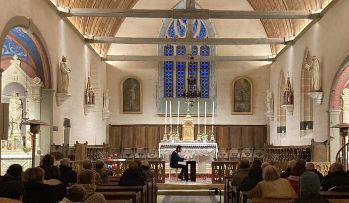 Concert de piano à Saint-Martin-des-Bois Eglise Villedieu-le-Château