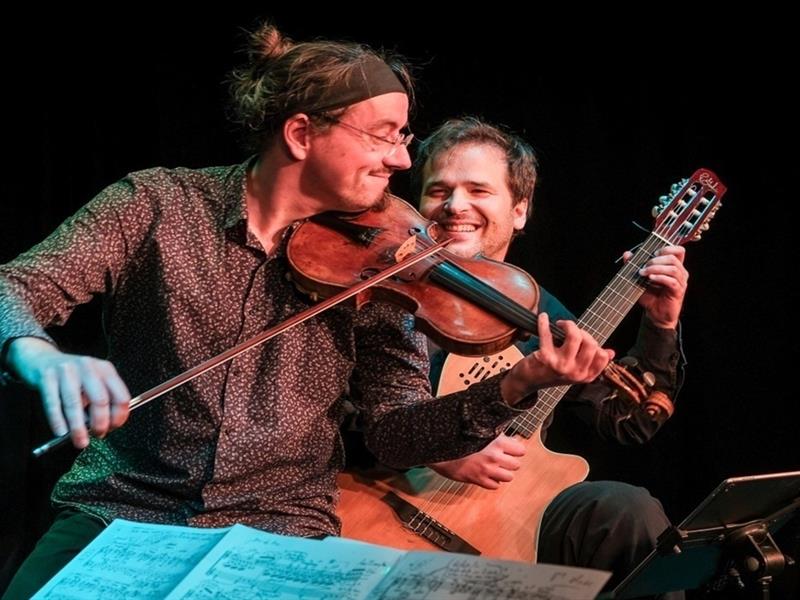 Concert guitare et violon Paganini goes Balkan Église romane de Champ-le-Duc Champ-le-Duc