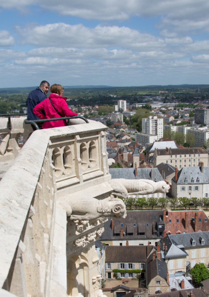 De bas en haut ! Musée de la Faïence et des Beaux - Arts Fréderic Blandin Nevers