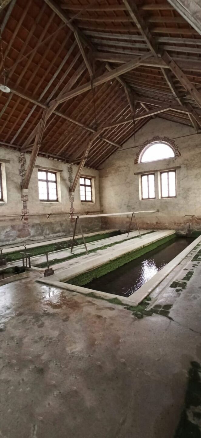 Découvrez le magnifique lavoir de Saint-Julien-du-Sault, Lavoir de Saint-Julien du Sault, Saint-Julien-du-Sault