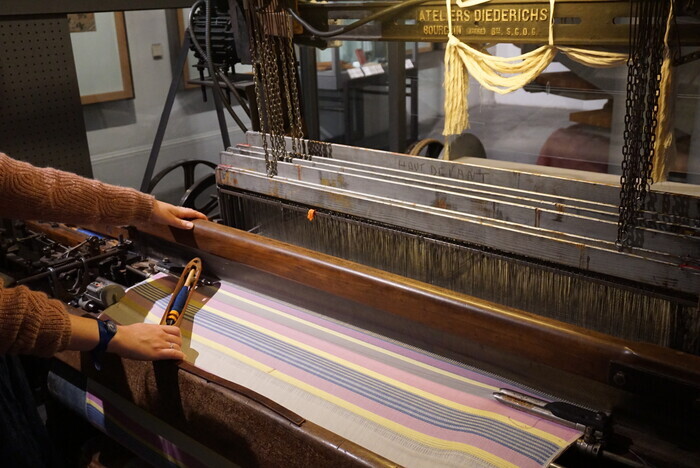 Démonstration des métiers à tisser Musée de Bourgoin-Jallieu Bourgoin-Jallieu