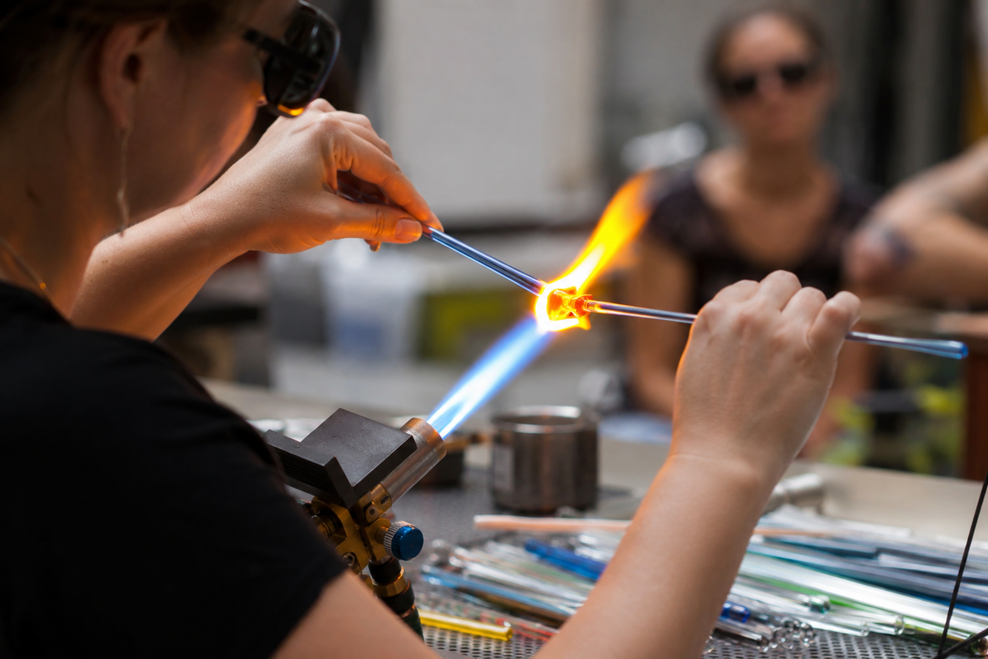 Démonstrations et initiations de verre au chalumeau avec Laetitia Andrighetto Place de la Faïencerie Samadet 2026-09-12