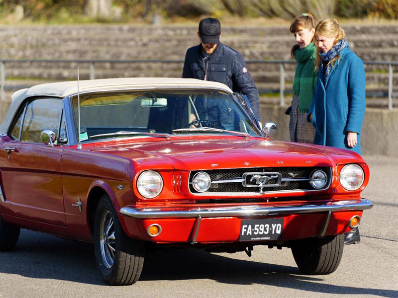 Exposition voitures anciennes, youngtimers et motos Le Bonhomme