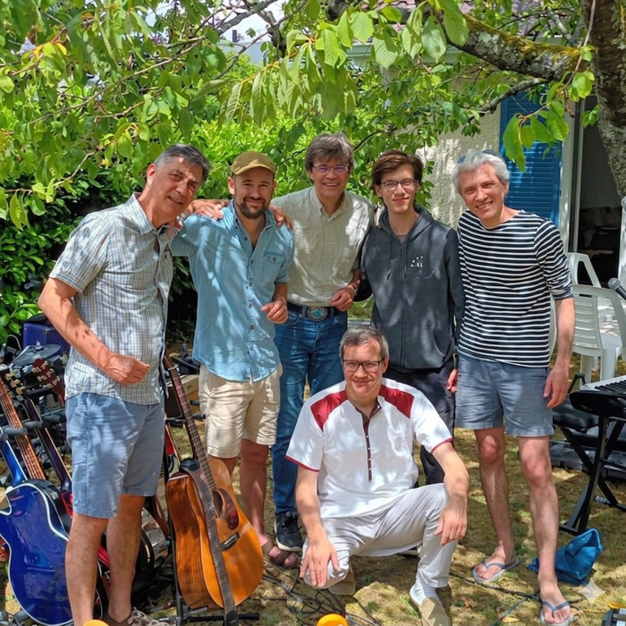 Fans de D.Bowie, des Pink Floyd, de The Cure ou de Neil Young La halle du marché neuf fait place aux Tributes !, Halle du marché neuf, Gif-sur-Yvette