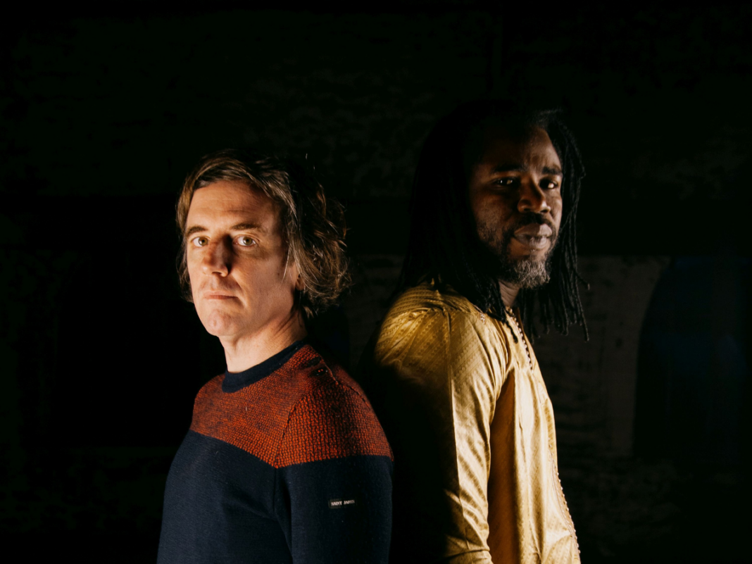Festival Les Traversées Tatihou Stranded Horse et Boubakar Cissokho Saint-Vaast-la-Hougue