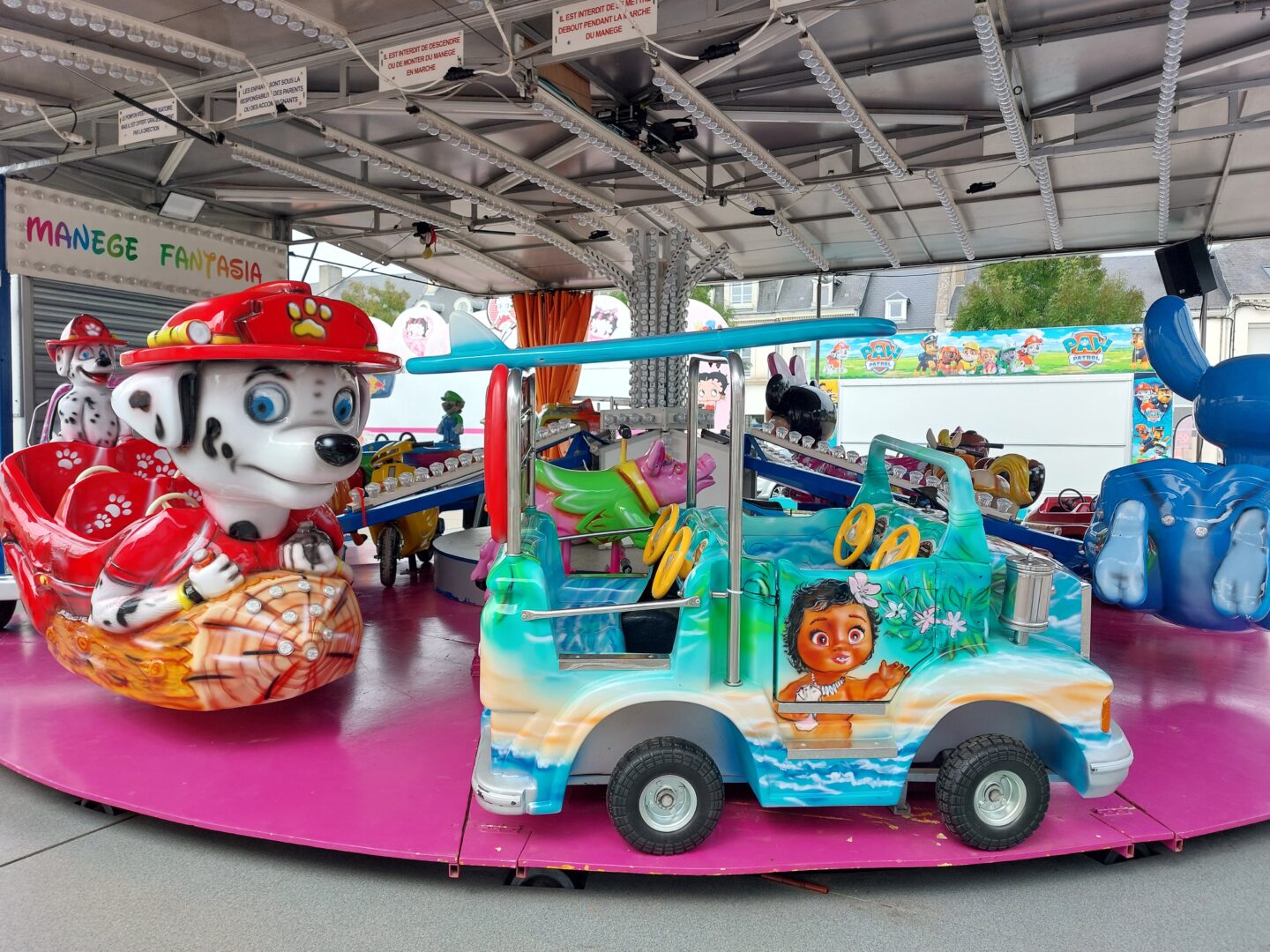 Fête foraine à Montoire-sur-le Loir  Montoire-sur-le-Loir
