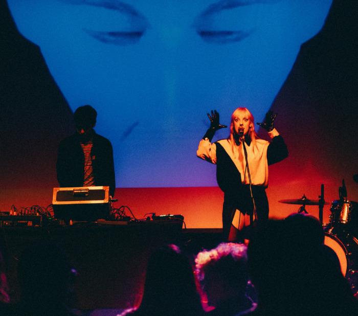 Gris Futuro live Placette Turenne Paris