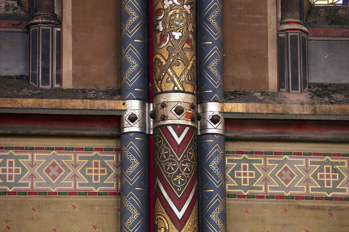 Histoire de motifs : création en papier de soie, Église du Gesù, Toulouse