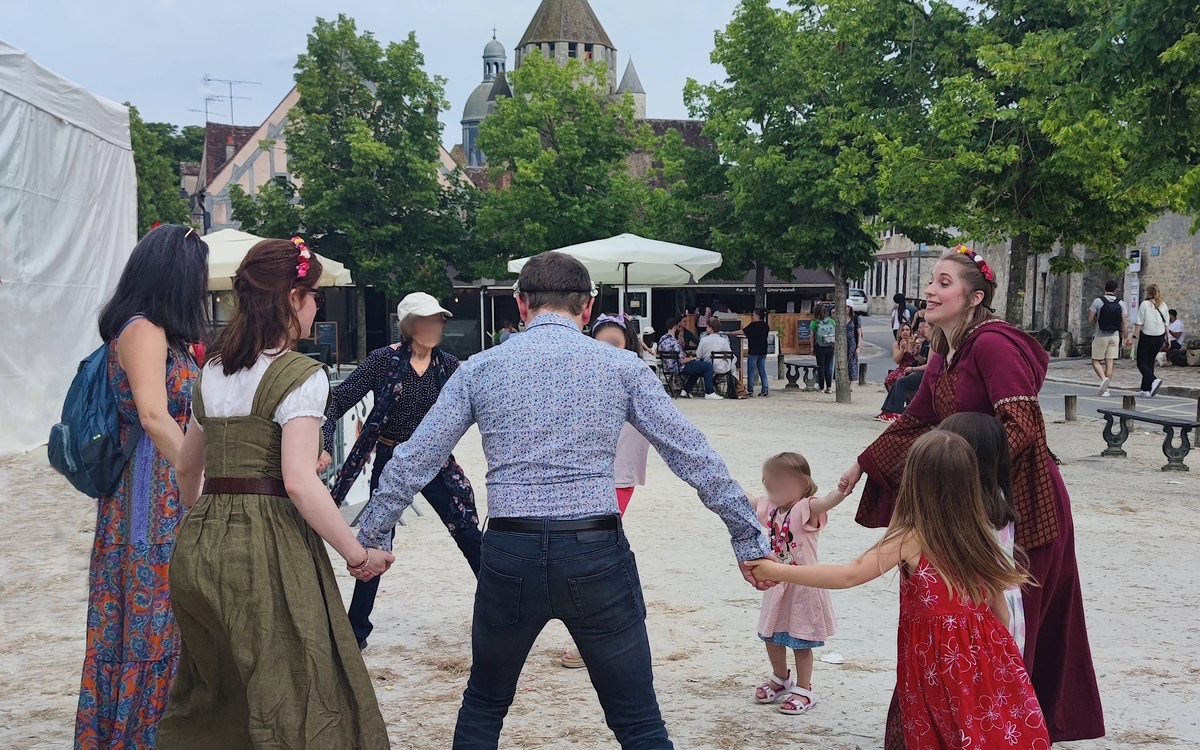 Initiation aux danses médiévales