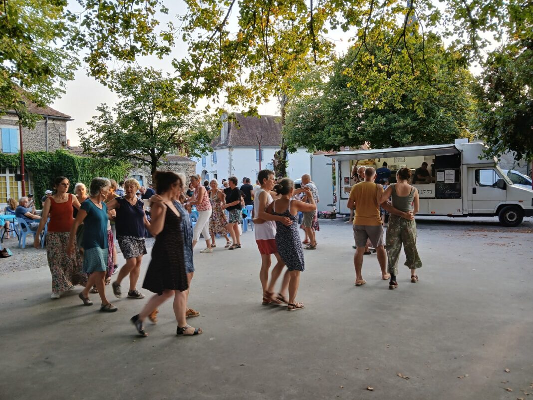 Initiation aux danses régionales  Escos