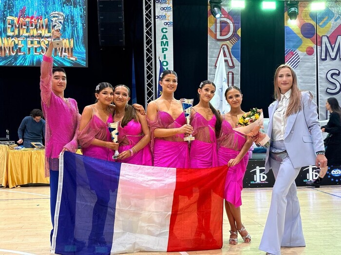 ISSY DANSE en représentation pour la FÊTE DE LA MUSIQUE 2026 à Issy-Les-Moulineaux Place de la Mairie Issy-les-Moulineaux