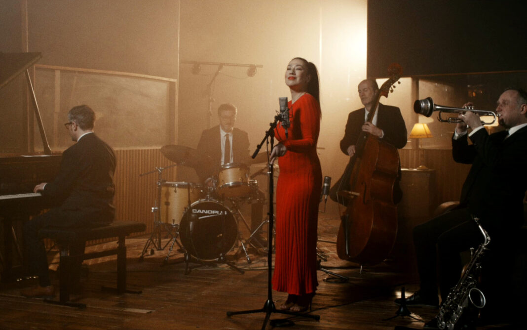 Jody Sternberg – To Eartha with Love Le Son de la Terre PARIS 05