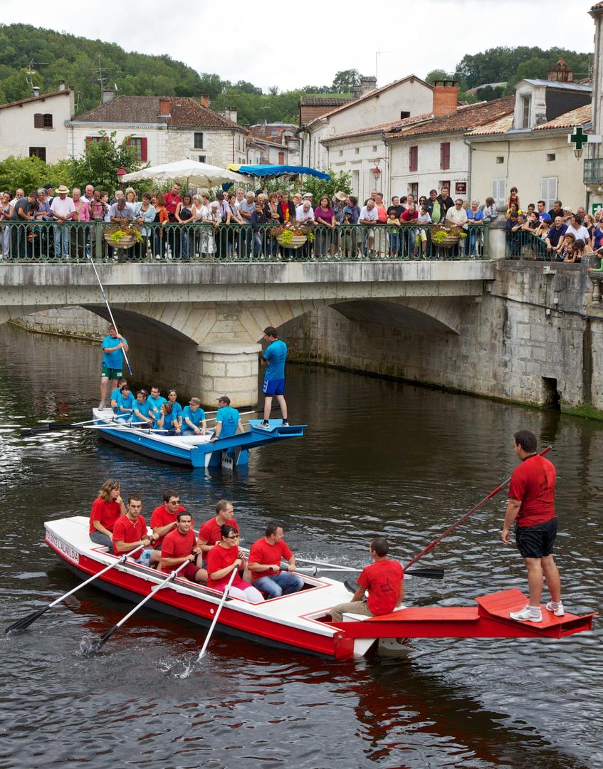 Joutes nautiques Parvis de l’Abbaye Brantôme en Périgord