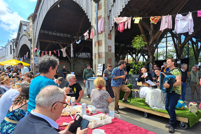 La fête à Sissou Bar associatif 3 Francs 6 Sous Le Pellerin