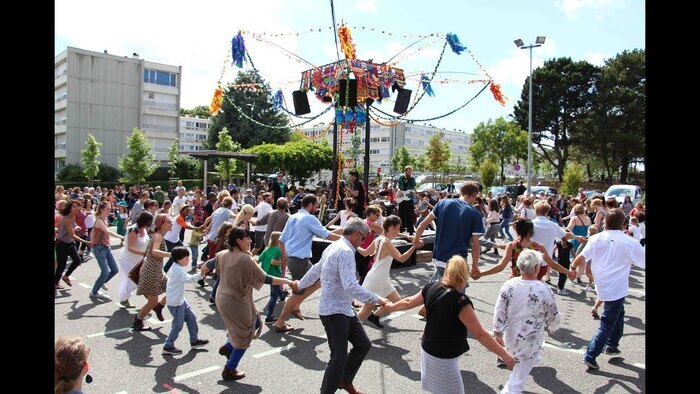 Lancement des animations estivales : animations, spectacle et repas ! Jardin des lauriers – Michelle Palas Nantes