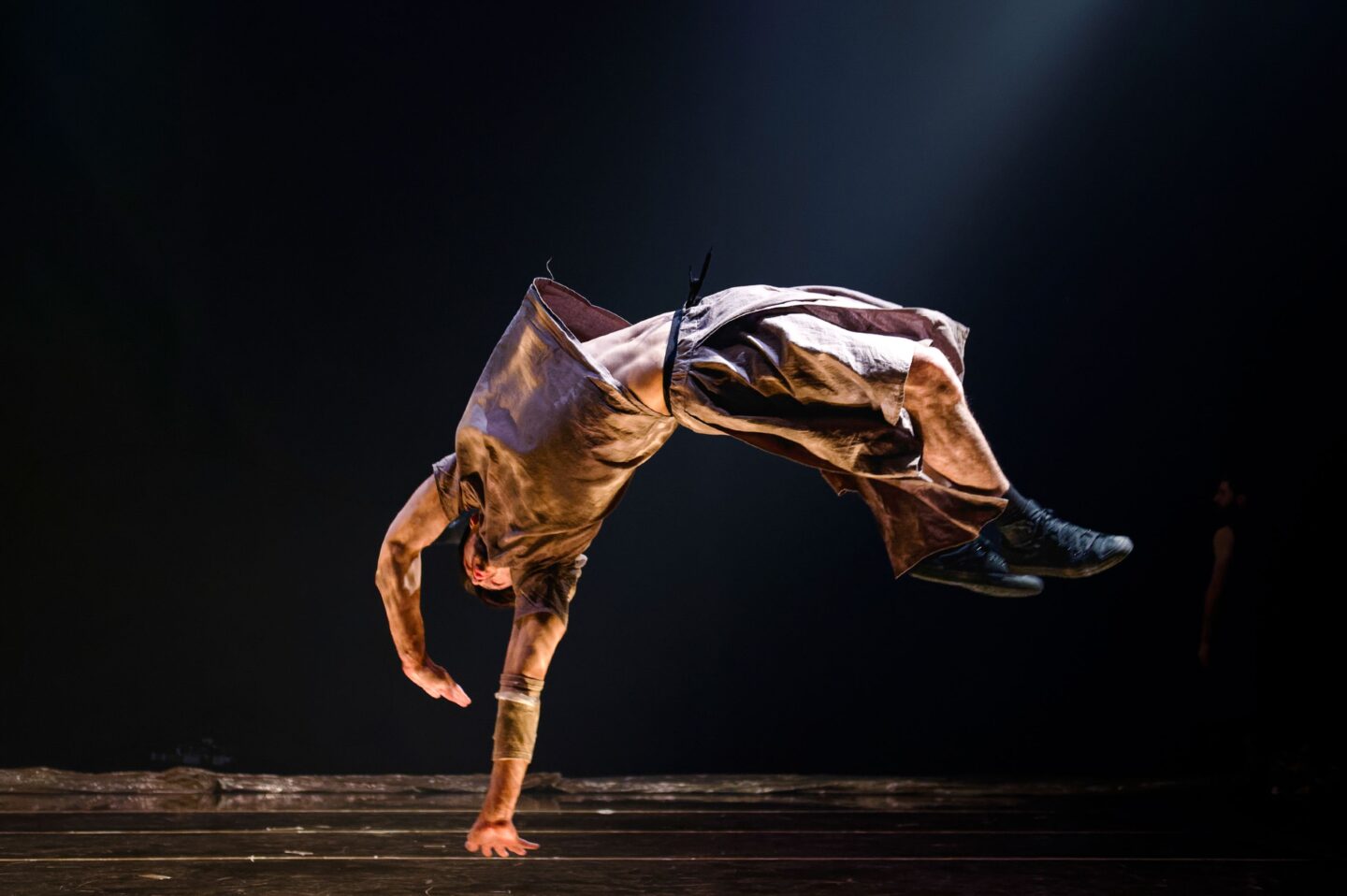 Le Temps d&rsquo;Aimer la Danse 2026 Compagnie Hervé Koubi Sol Invictus Théâtre de la Gare du Midi Biarritz