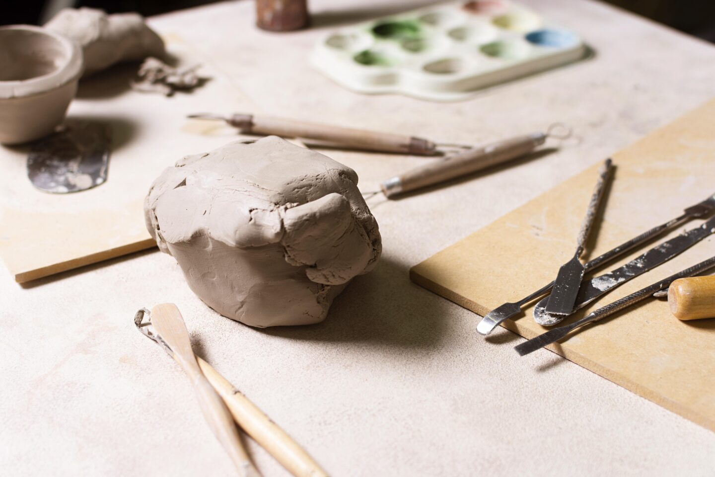 Les ateliers de l’Outilthèque atelier sculpture (Siporex) Outhilthèque Belin-Béliet