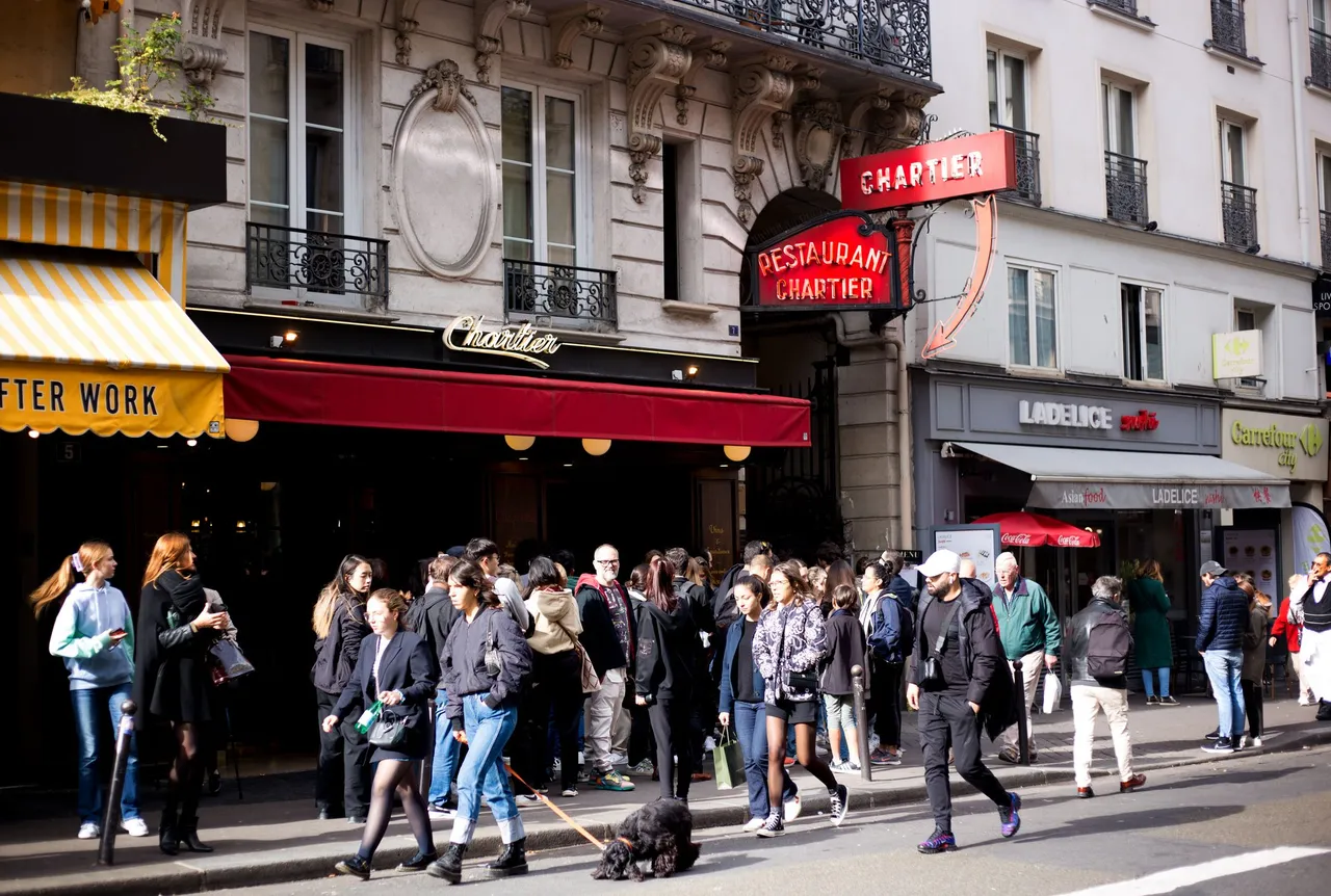 Bouillon Chartier contemporain