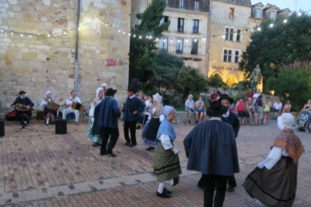 Les Estivales | Les Abeilles Bergeracoises Place du livre de vie Bergerac 2026-08-18