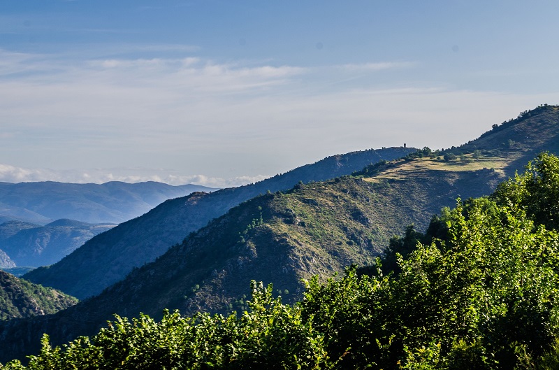 LES SENTIERS DE CLAIRE SENTIER DE CANTAPOC DANS LA VALLEE DE LA ROTJA Py