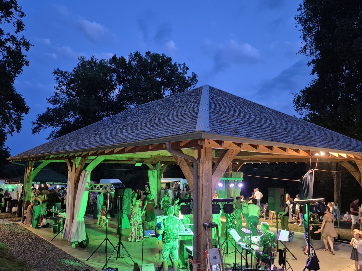 Les vendredis St Pa&rsquo;: restauration et animation musicale  Saint-Pardoux-l&rsquo;Ortigier