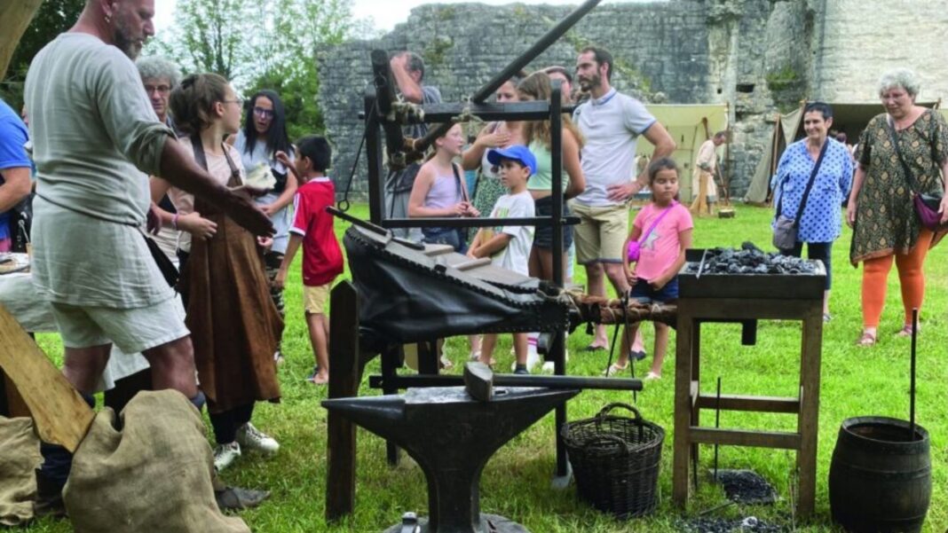 L&rsquo;été au Château La Forge de l’Osencame Rue Moncade Orthez