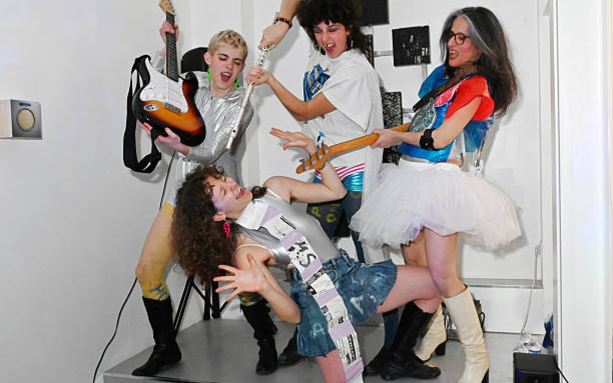 Live Bed Show – Copy ‘n’ Riot Incognito artclub 24h/24 Paris