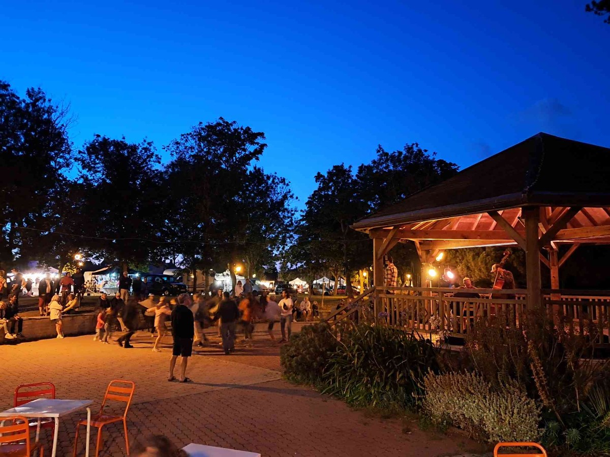 Marché nocturne et concert Parc Pillier Saint-Aubin-sur-Mer 2026-07-07