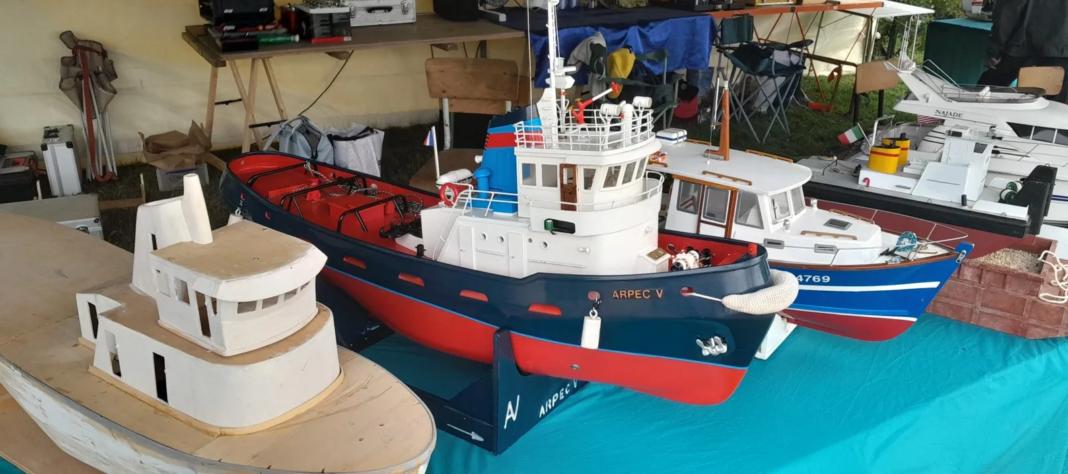 Modelisme naval exposition de bateaux  Civaux