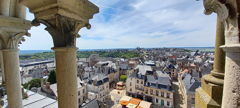Montée tour dans la cathédrale de Laon ! Place du parvis Gautier de Mortagne Laon 2026-07-04