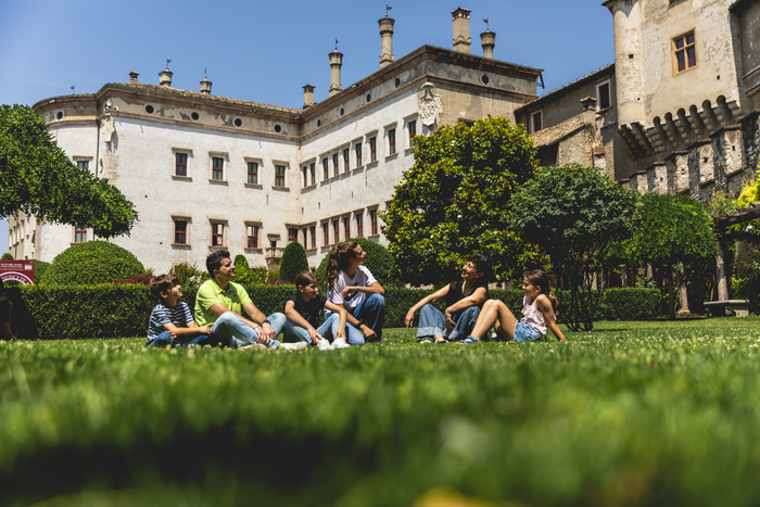 NarrAZIONI dans le vert Giardini del Castello del Buonconsiglio San Donà