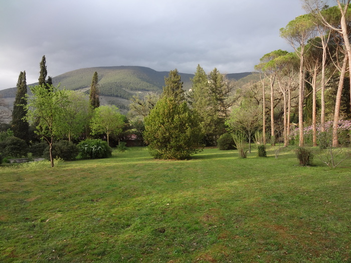 Ouverture extraordinaire du parc de la Villa Negri Arnoldi à la Bianca, Villa Negri Arnoldi alla Bianca – Campello sul Clitunno, Passaggio