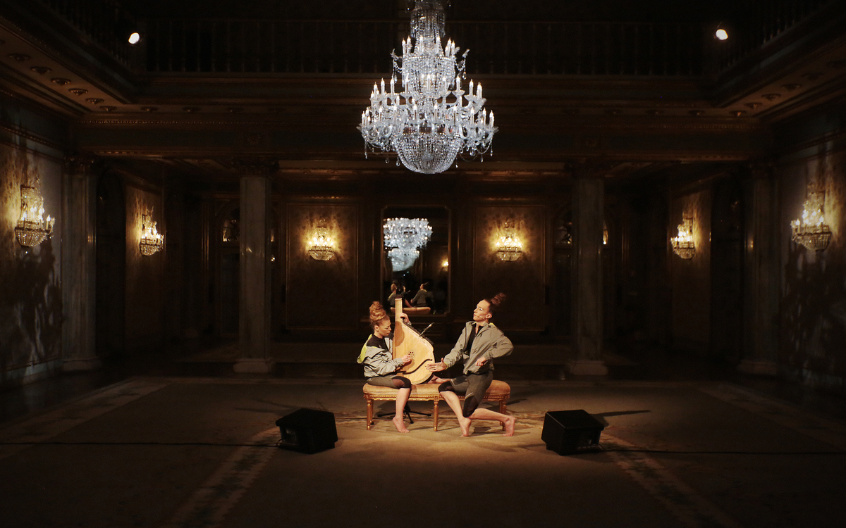 Performance dansée de Marie-Pierre Brébant et François Chaignaud Musée d’art et d’histoire Paul Eluard Saint Denis