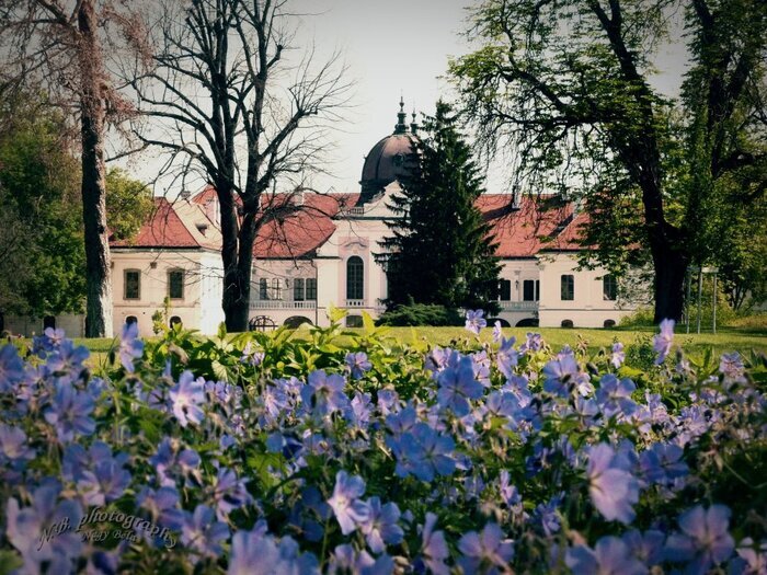 Promenade historique dans le jardin Gödöllő Royal palace Gödöllő