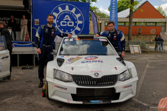 le pilote GALIVEL Emmanuel et CONAN Antoine au poste de copilote qui termine 3e avec la SKODA Fabia N°3