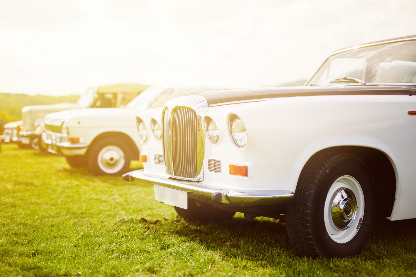 Rassemblement de véhicules anciens, de prestige & youngtimers  La Ferté-Saint-Aubin