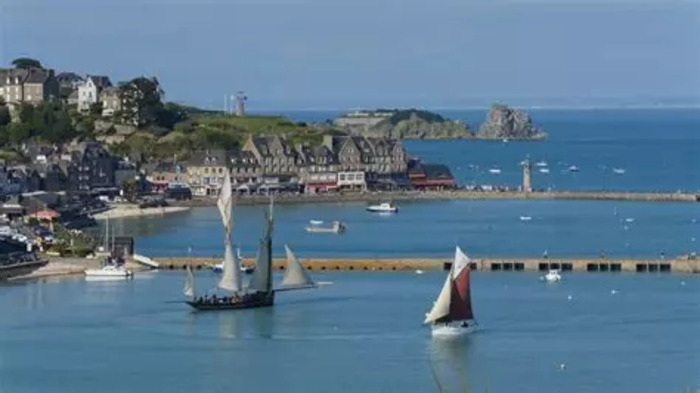 Rennes à la mer et au vert : Cancale, Maison des Aînés et des Aidants, Rennes