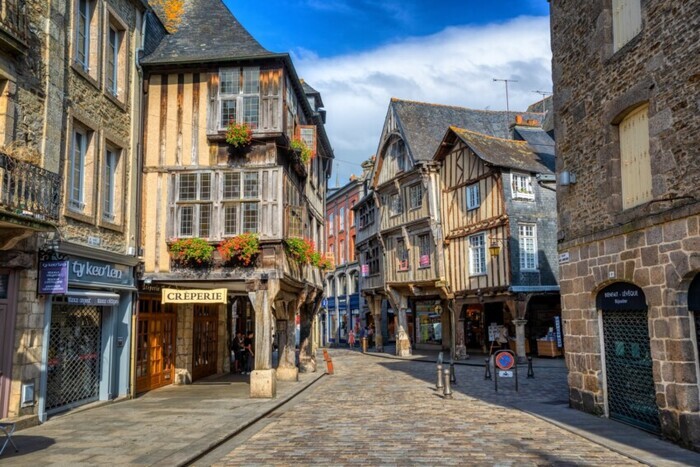 Rennes à la mer et au vert : Dinan, Maison des Aînés et des Aidants, Rennes