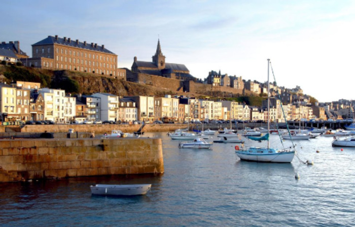 Rennes à la mer et au vert : Saint-Pair-sur-Mer, Maison des Aînés et des Aidants, Rennes